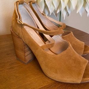 Suede Georgia Heel